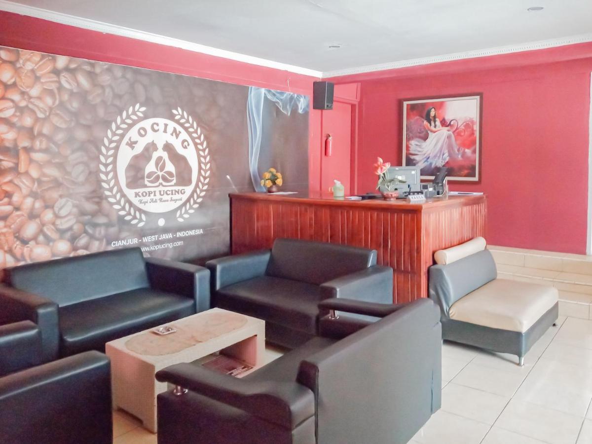Urbanview Hotel Rio Life House Cianjur By Reddoorz Exteriör bild