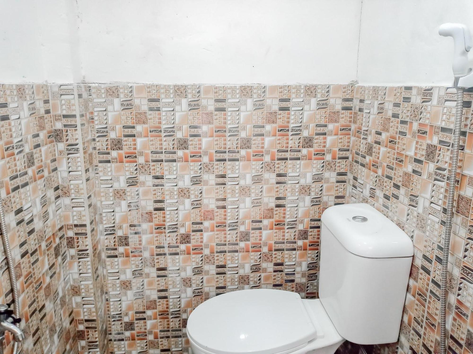 Urbanview Hotel Rio Life House Cianjur By Reddoorz Rum bild